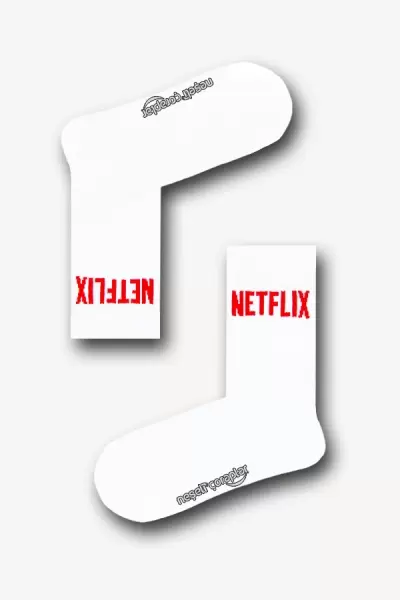 Beyaz Netflix Desenli Atletik Kadın Çorap