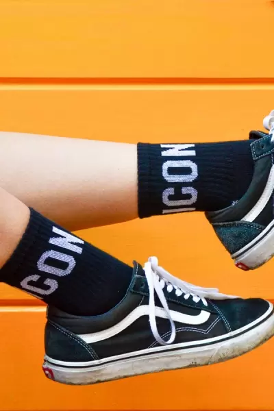 Siyah Icon Desenli Atletik Kadın Çorap