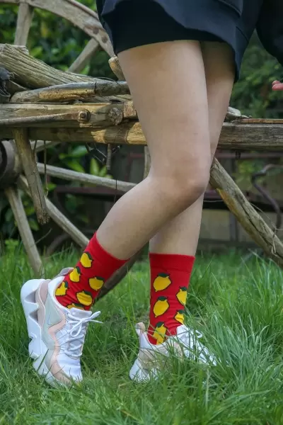 Kırmızı Limon Renkli Kadın Çorap