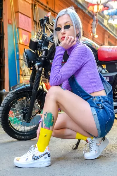 Nakışlı Muz Desenli Renkli Kadın Çorap